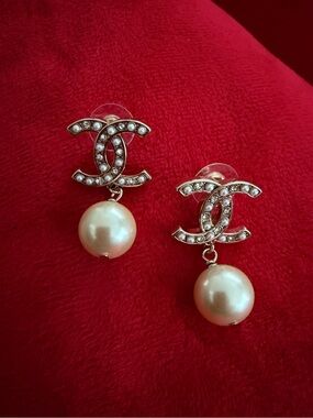 CC 18K Gold Fresh Water Pearl Earrings